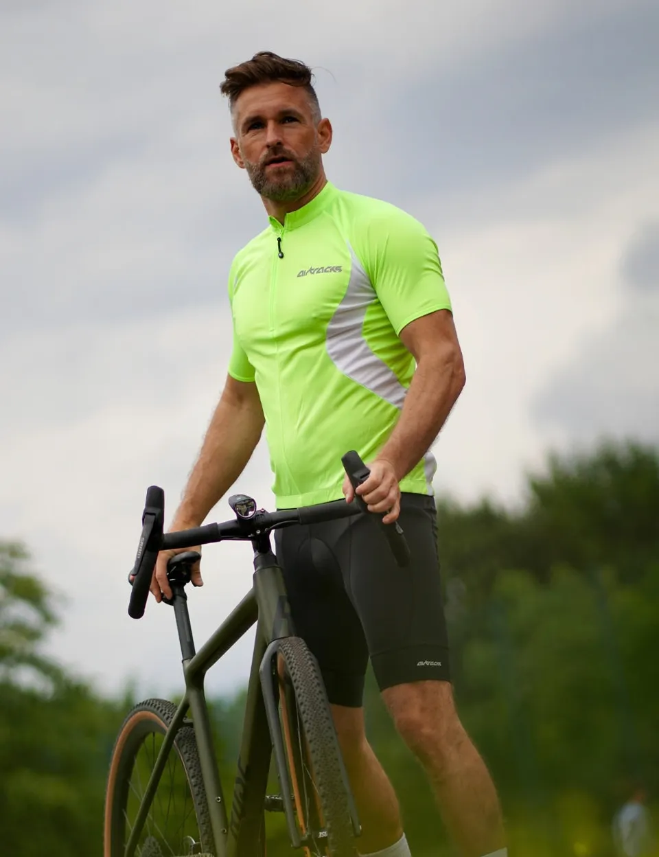 airtracks-team-set-cycliste-homme-maillot-cuissard-noir image 1