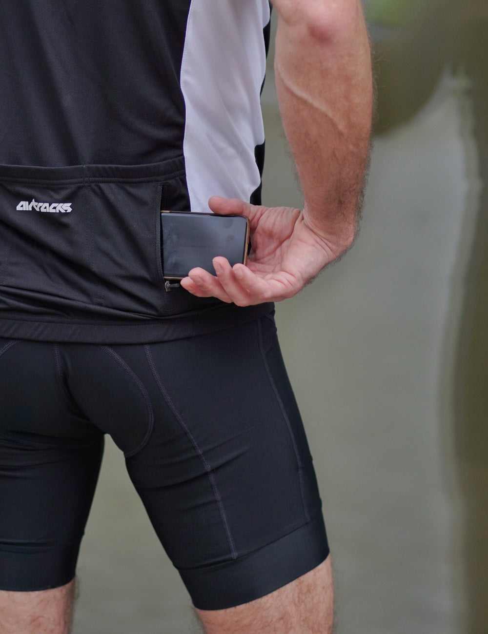 airtracks-pro-ti-ii-kit-v-lo-maillot-cuissard-noir image 4