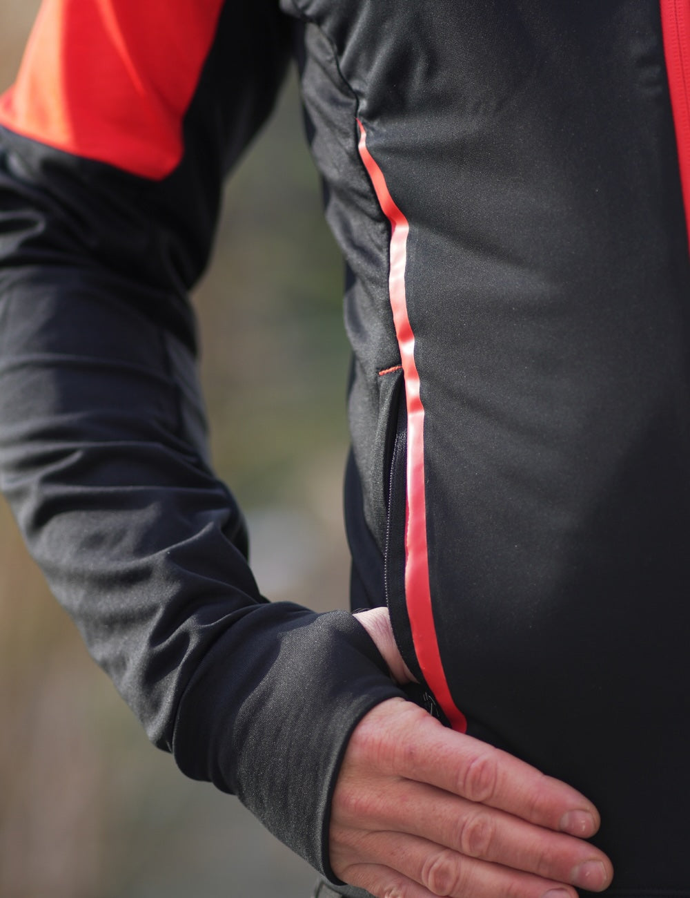 airtracks-pro-line-ensemble-running-hiver-homme-noir-rouge image 2